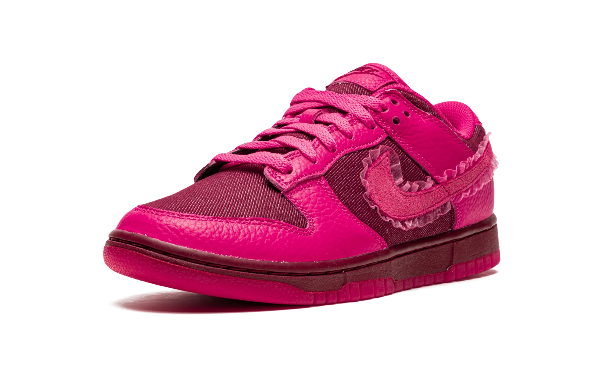 DUNK LOW WMNS "Valentines Day" nike womens mesh trainers