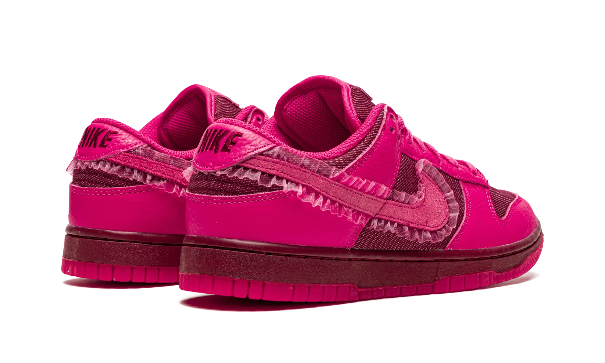 DUNK LOW WMNS "Valentines Day" nike womens mesh trainers