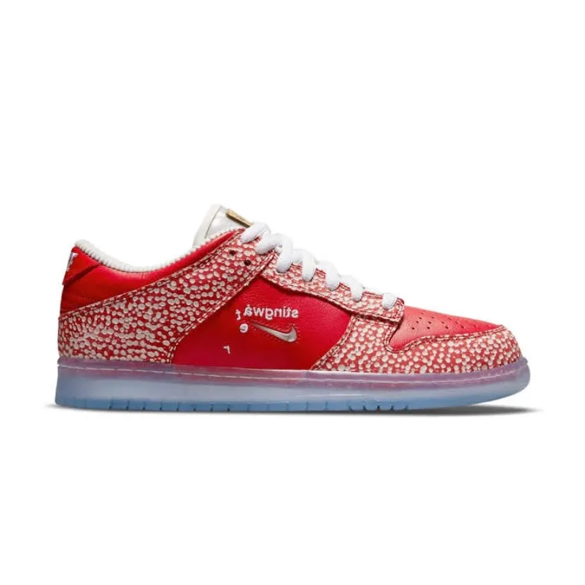 Dunk SB Low Stingwater Magic Mushroom by Nike Iconic Sneakers