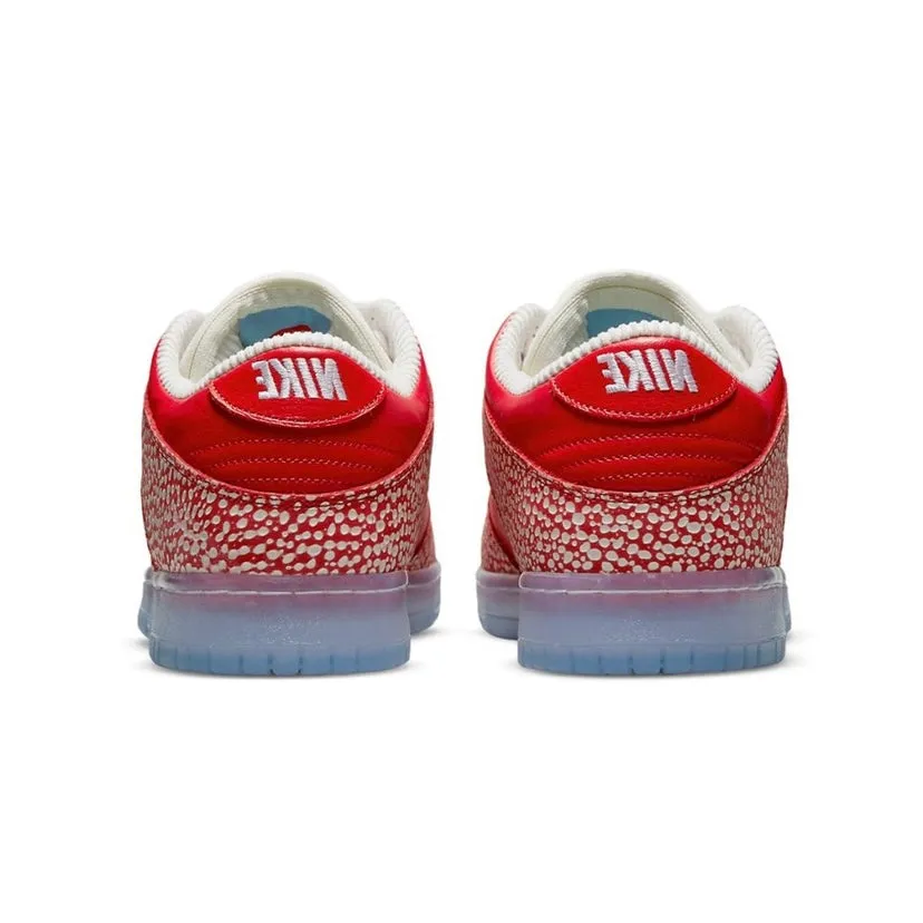 Dunk SB Low Stingwater Magic Mushroom by Nike Iconic Sneakers