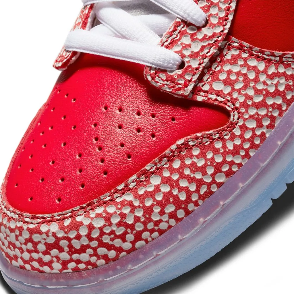 Dunk SB Low Stingwater Magic Mushroom by Nike Iconic Sneakers