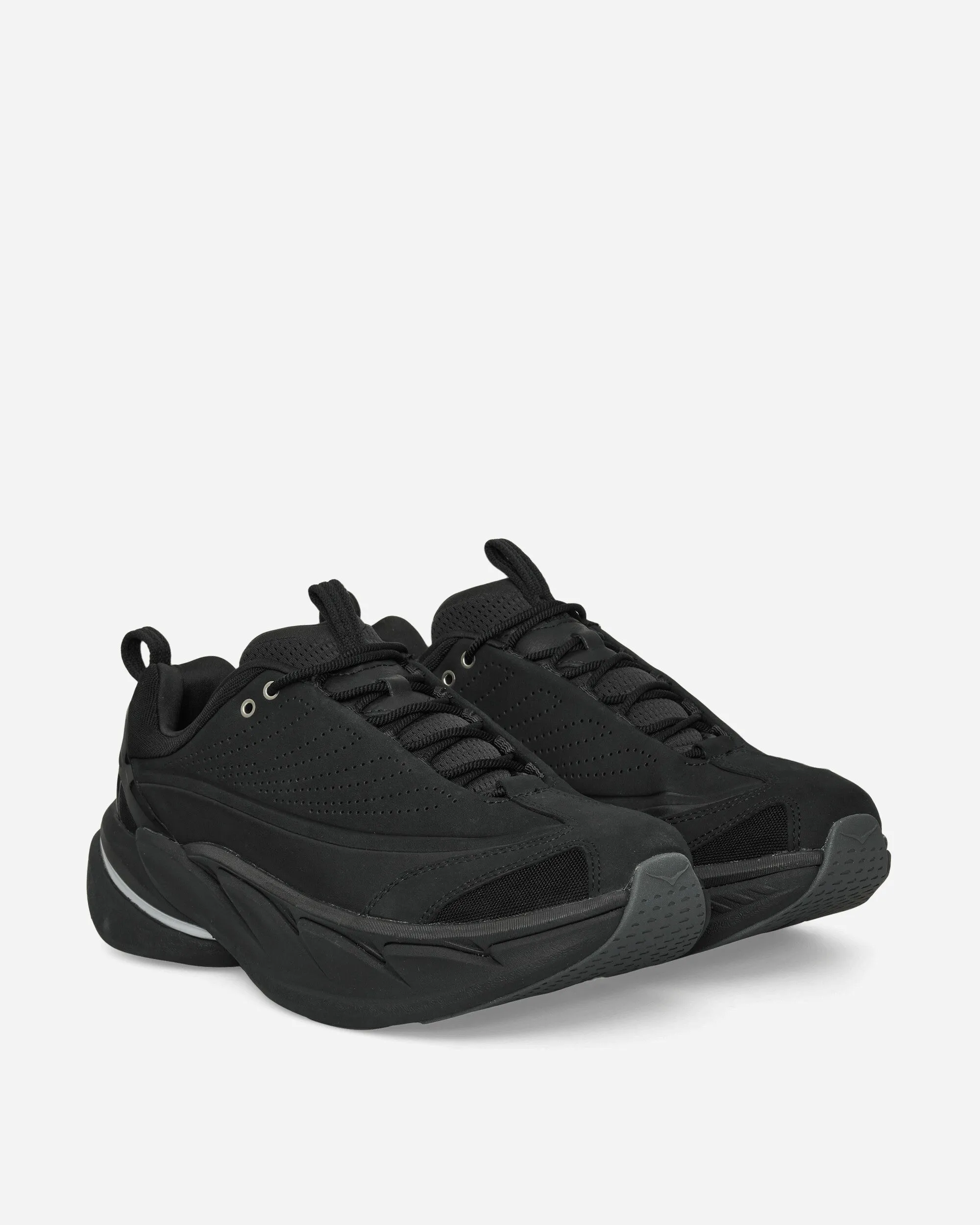 Elevon X Sneakers Black / Carbon Black Max Cushion Trainers