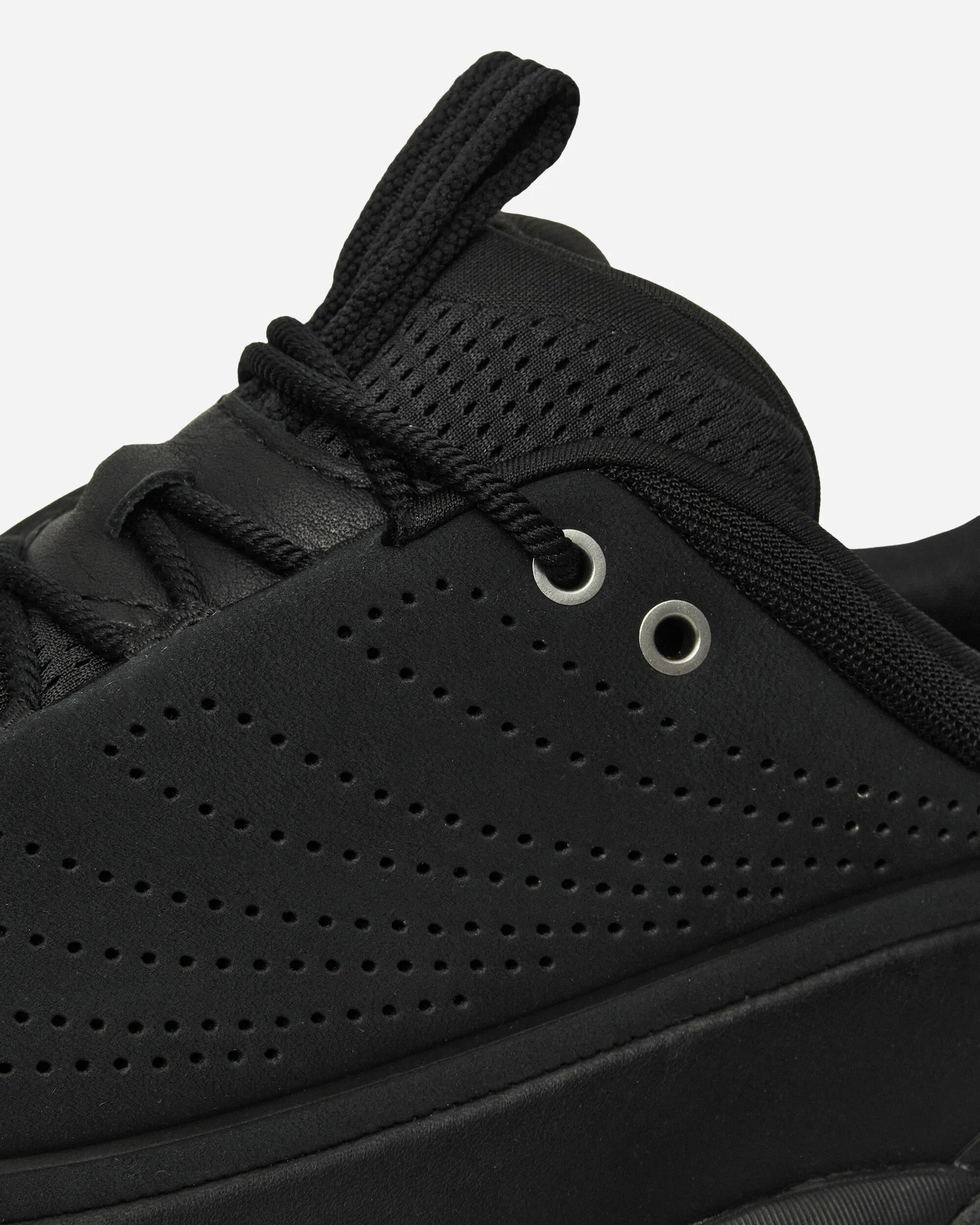 Elevon X Sneakers Black / Carbon Black Max Cushion Trainers