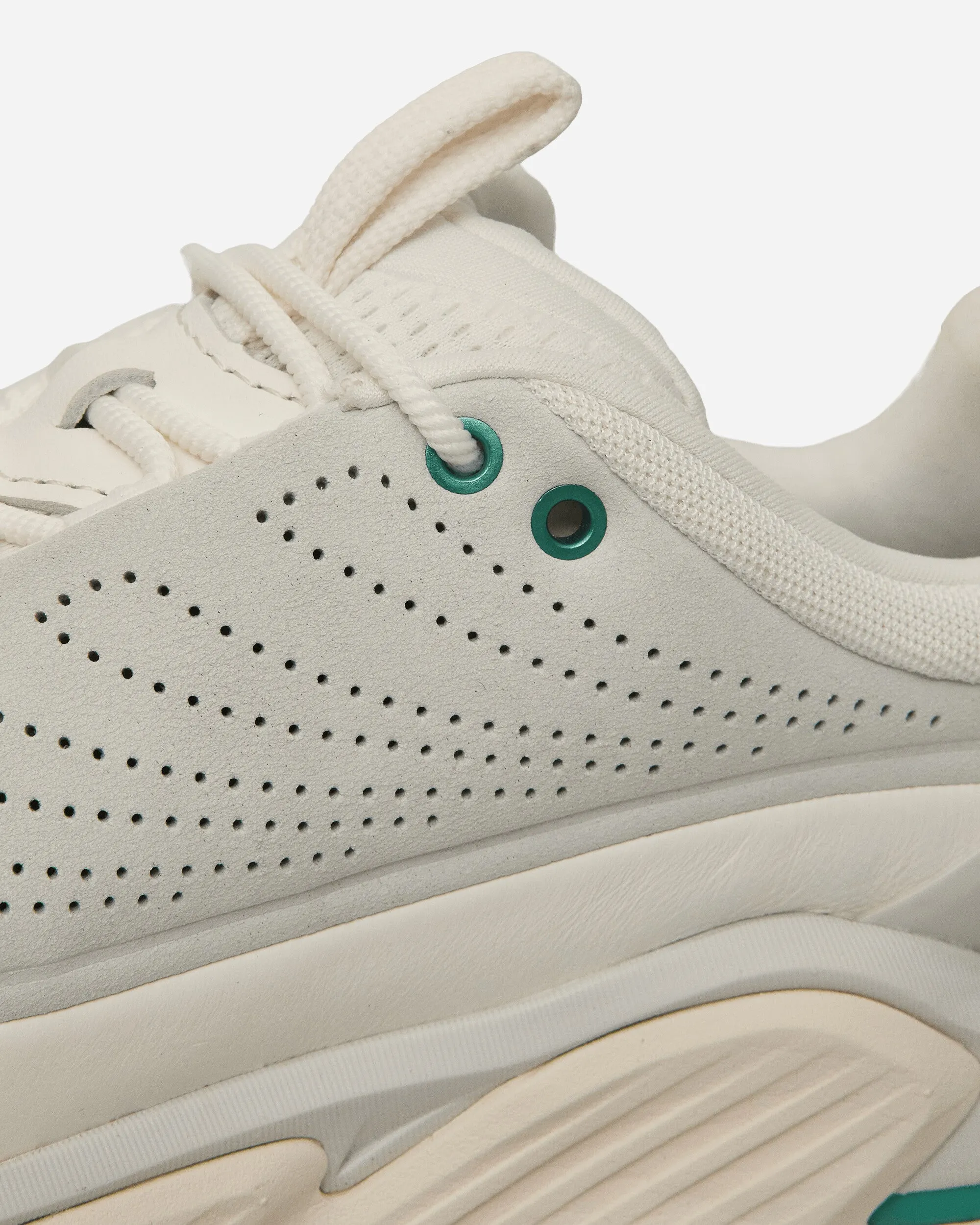 Elevon X Sneakers White / Cosmic Grey Max Cushion Trainers