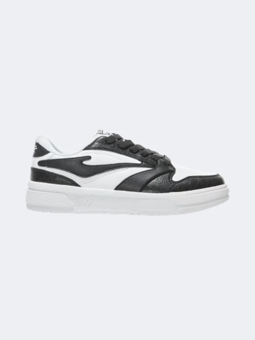 Erke Skateboard Men Lifestyle Shoes Black/Light White Mens shoes for everyday urban style