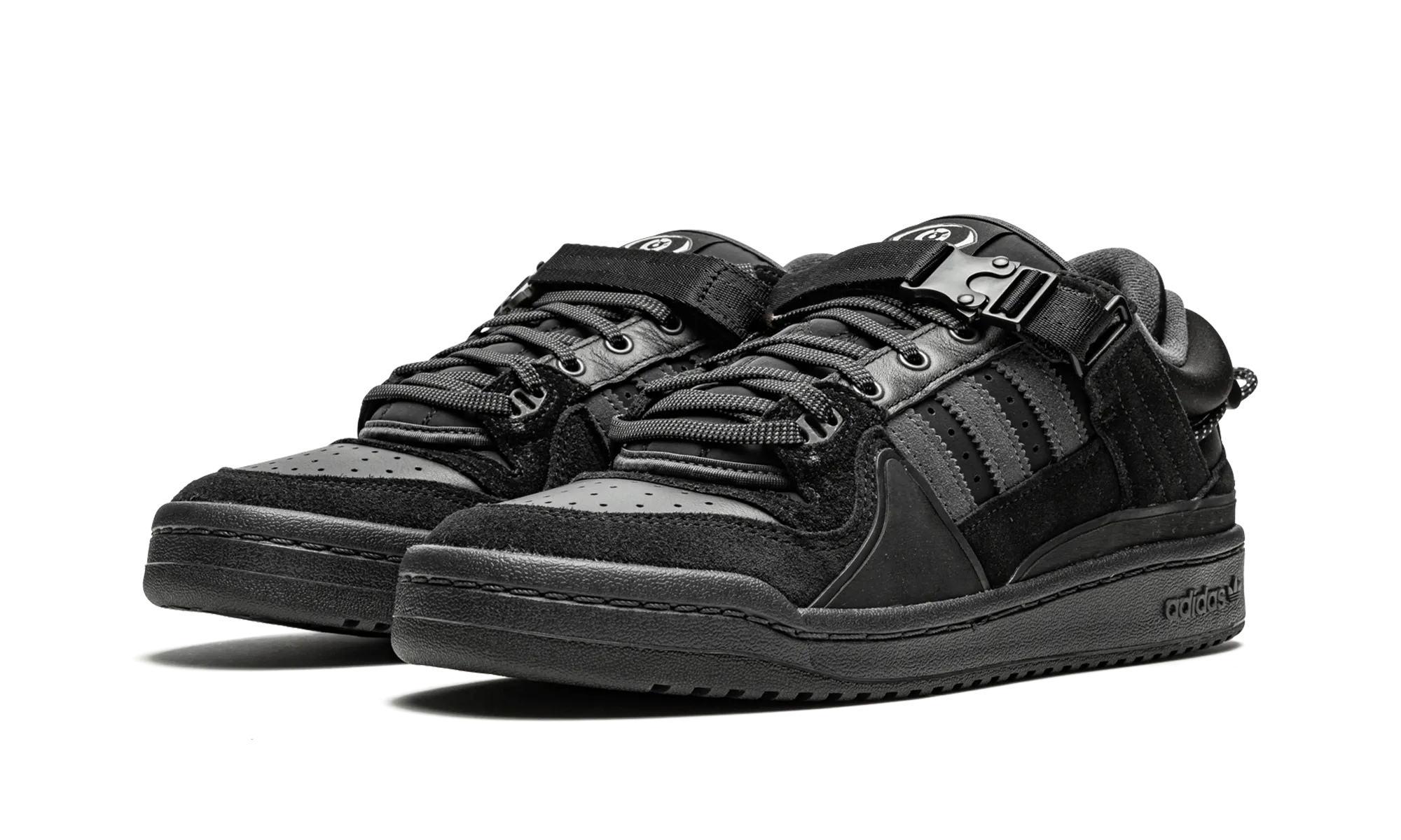 Forum Buckle Low "Bad Bunny - Back To School" adidas low-top mens trainers