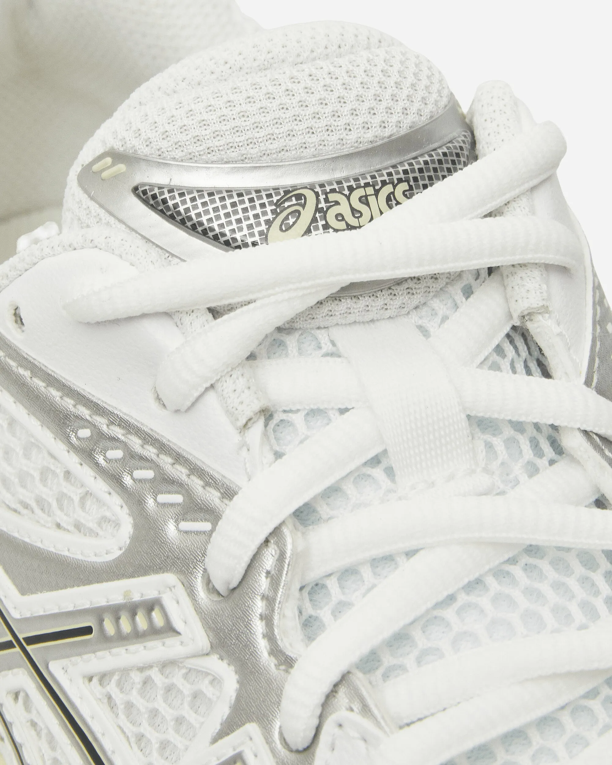 GT-2160 Sneakers White / Soft Yellow Cushion Running