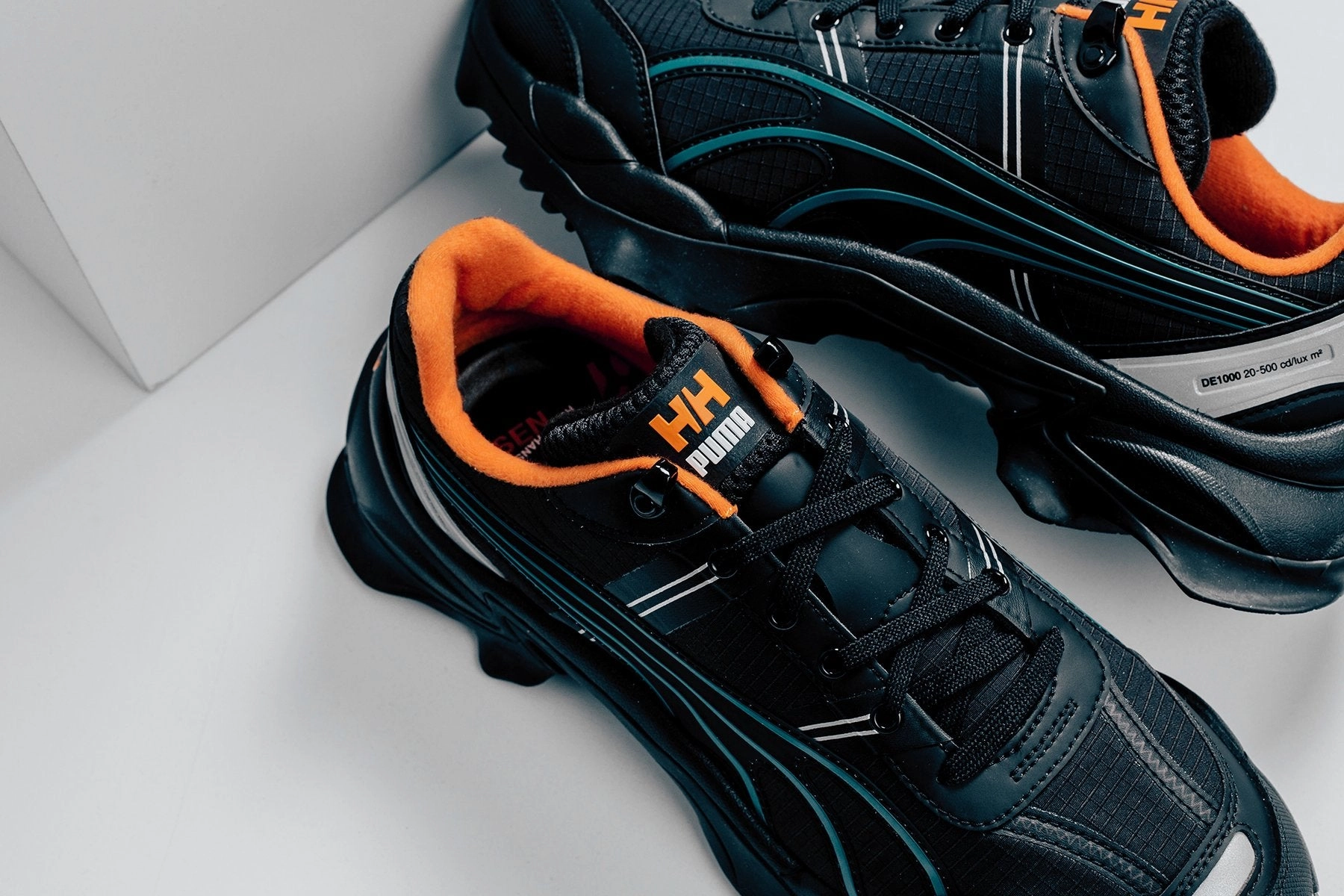 Helly Hansen Nitefox - Black Puma Stripe Logo Trainers