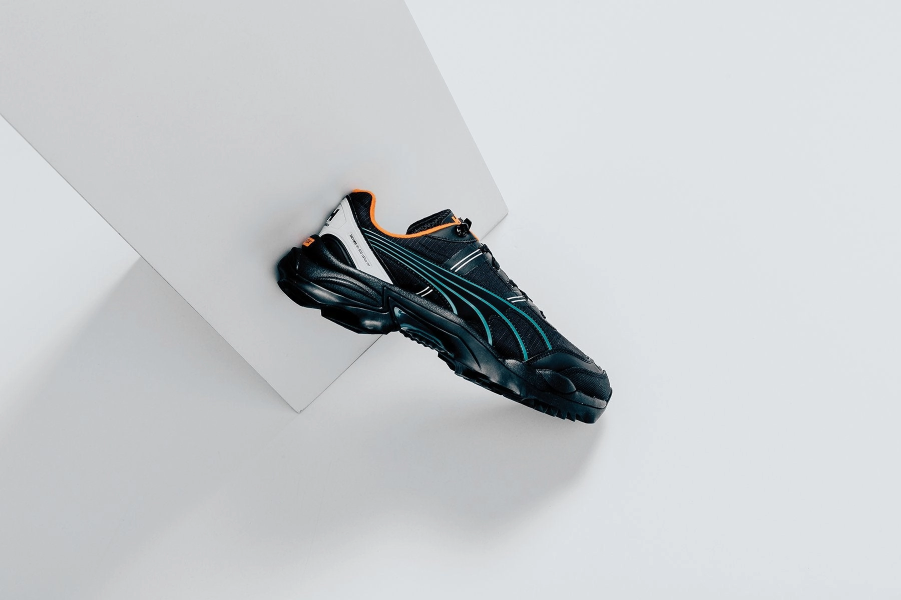 Helly Hansen Nitefox - Black Puma Stripe Logo Trainers