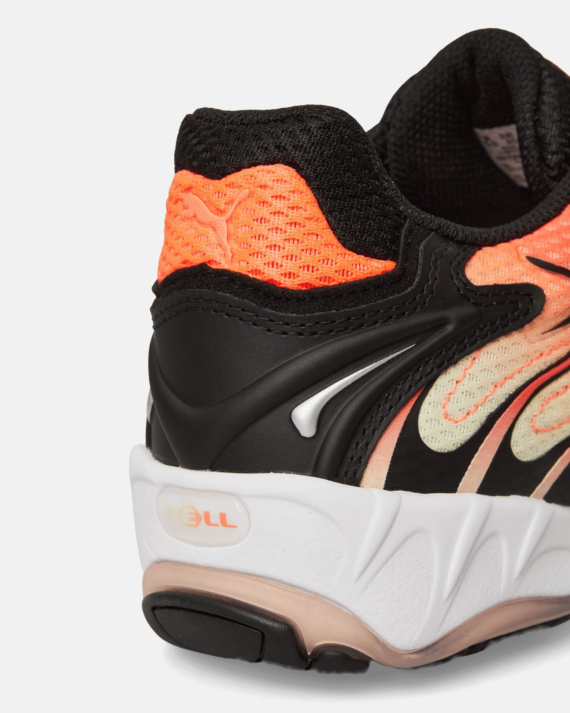 Inhale Sneakers Glowing Red / Black Modern Athletic Shoes