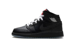 Jordan 1 Mid SE GS "Black Metallic Reimagined" Jordan Grade School styles