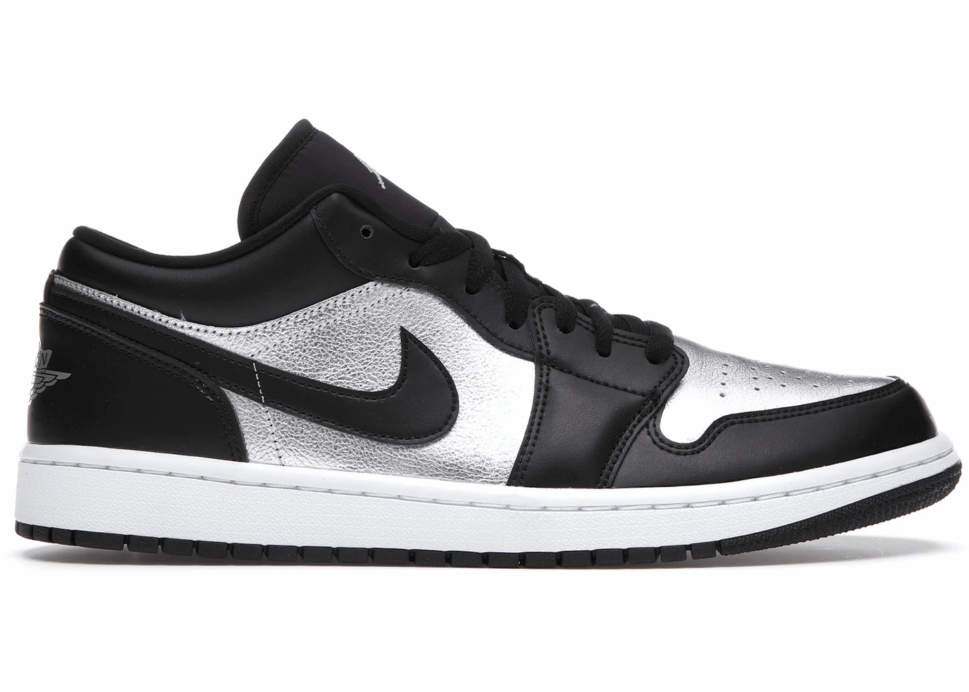 Jordan 1 Low SE Black Metallic Silver (W) Trendy Air Jordan 1 with retro appeal
