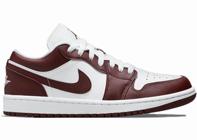 Jordan 1 Low Team Red (W) Trendy Air Jordan 1 with retro appeal