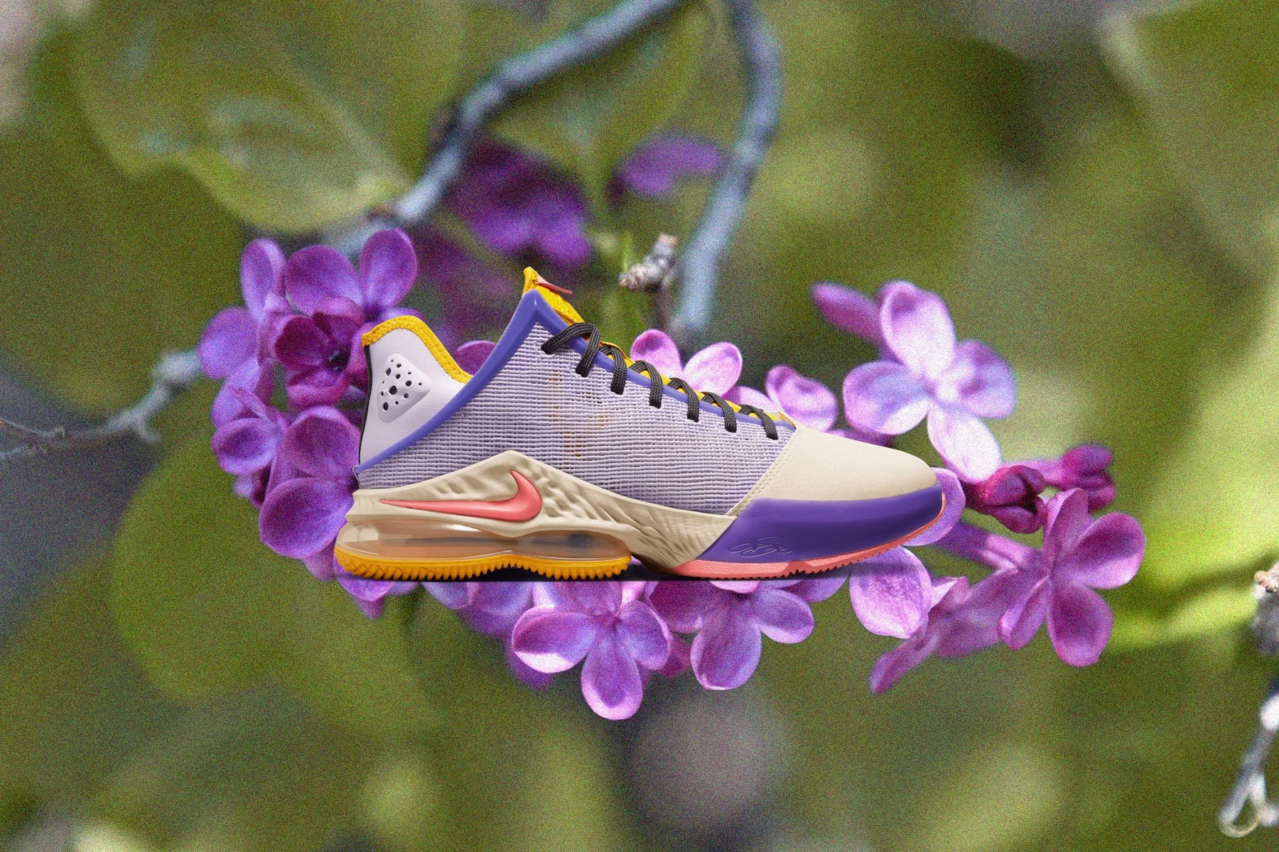 LeBron 19 Low - Lilac/Pink Gaze/DK Smoke Grey Nike trainers with responsive foam