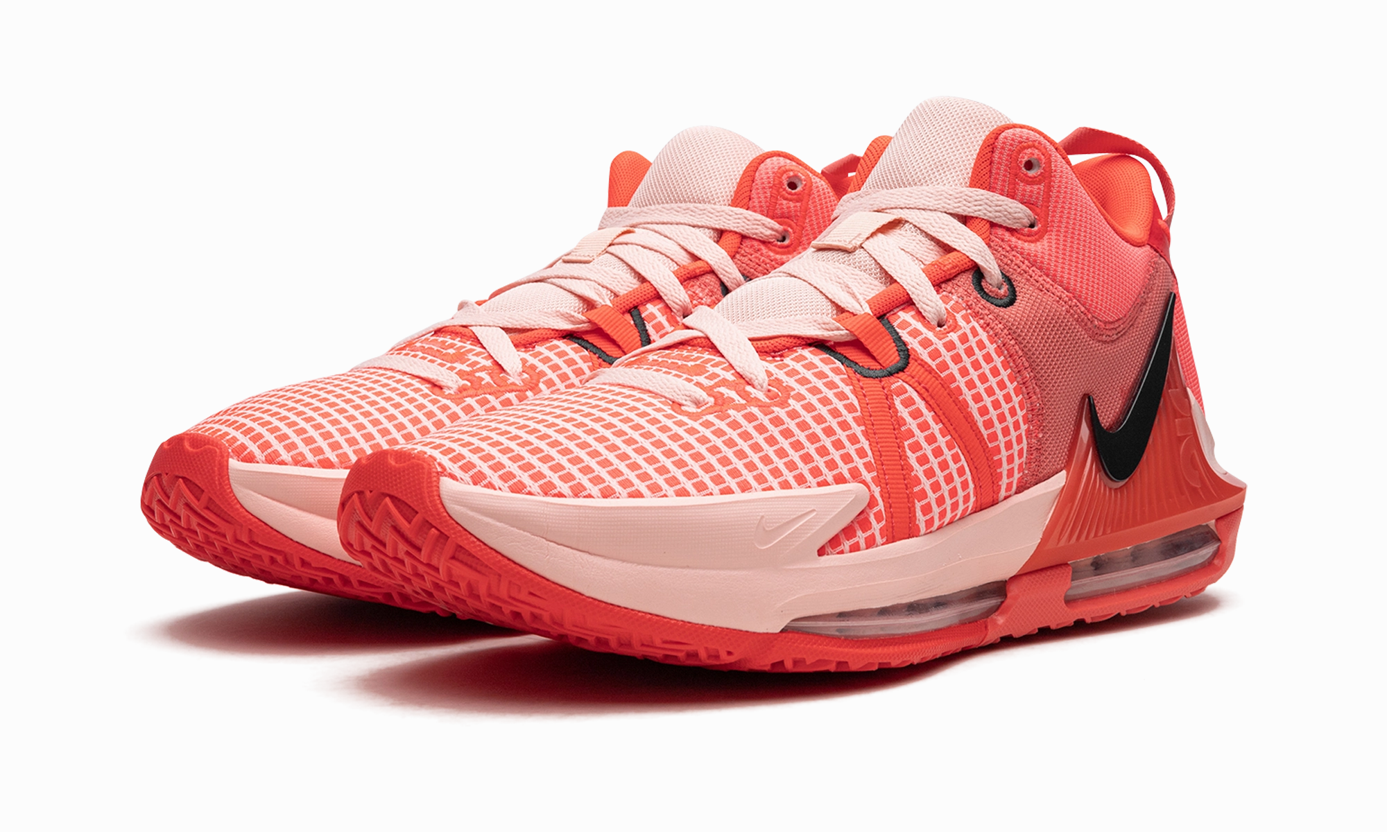 LeBron Witness 7 nike performance basketball shoes