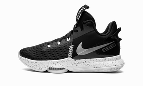LeBron Witness V Nike Basketball sneakers