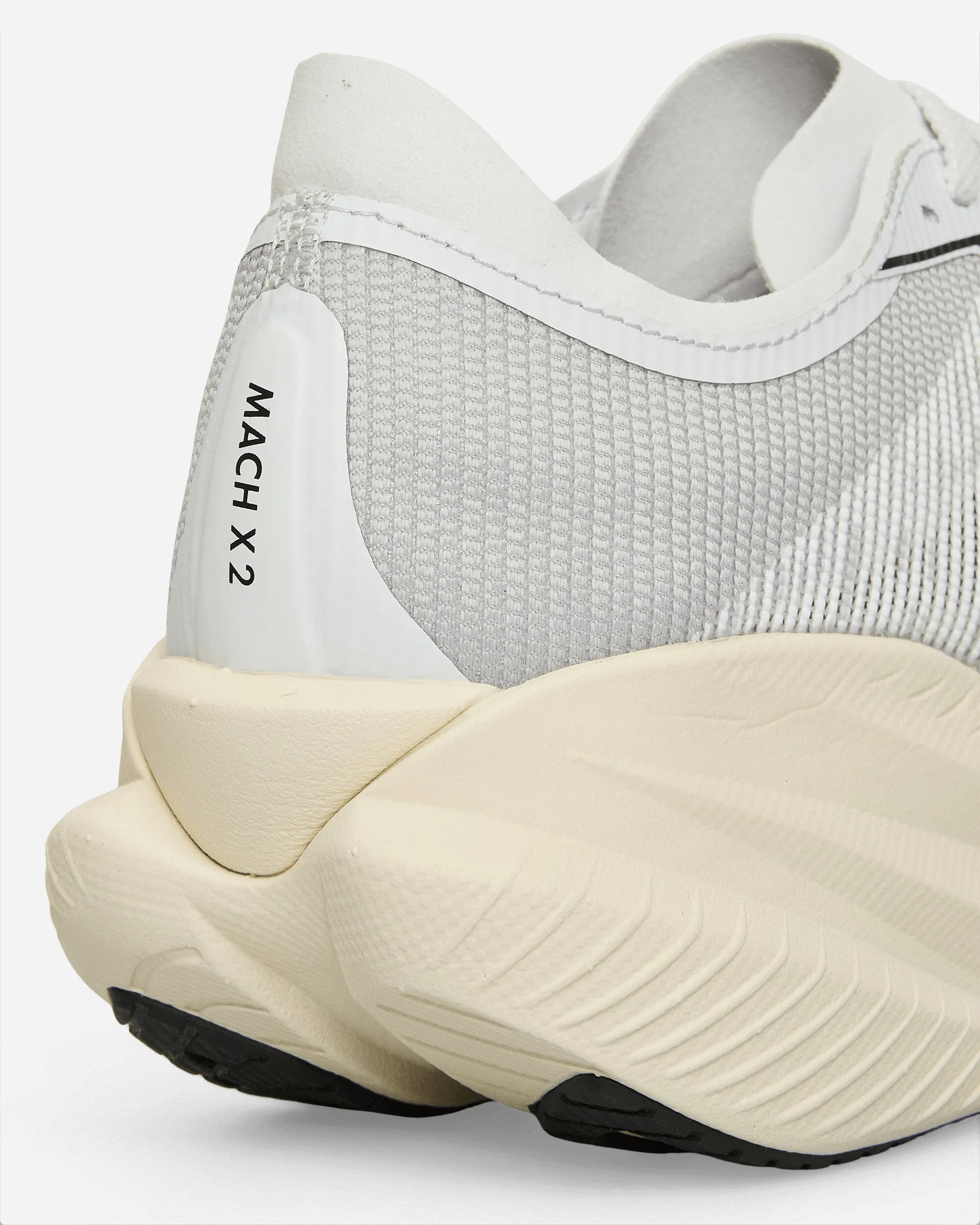 Mach X 2 Sneakers White / Cosmic Grey Max Cushion Trainers