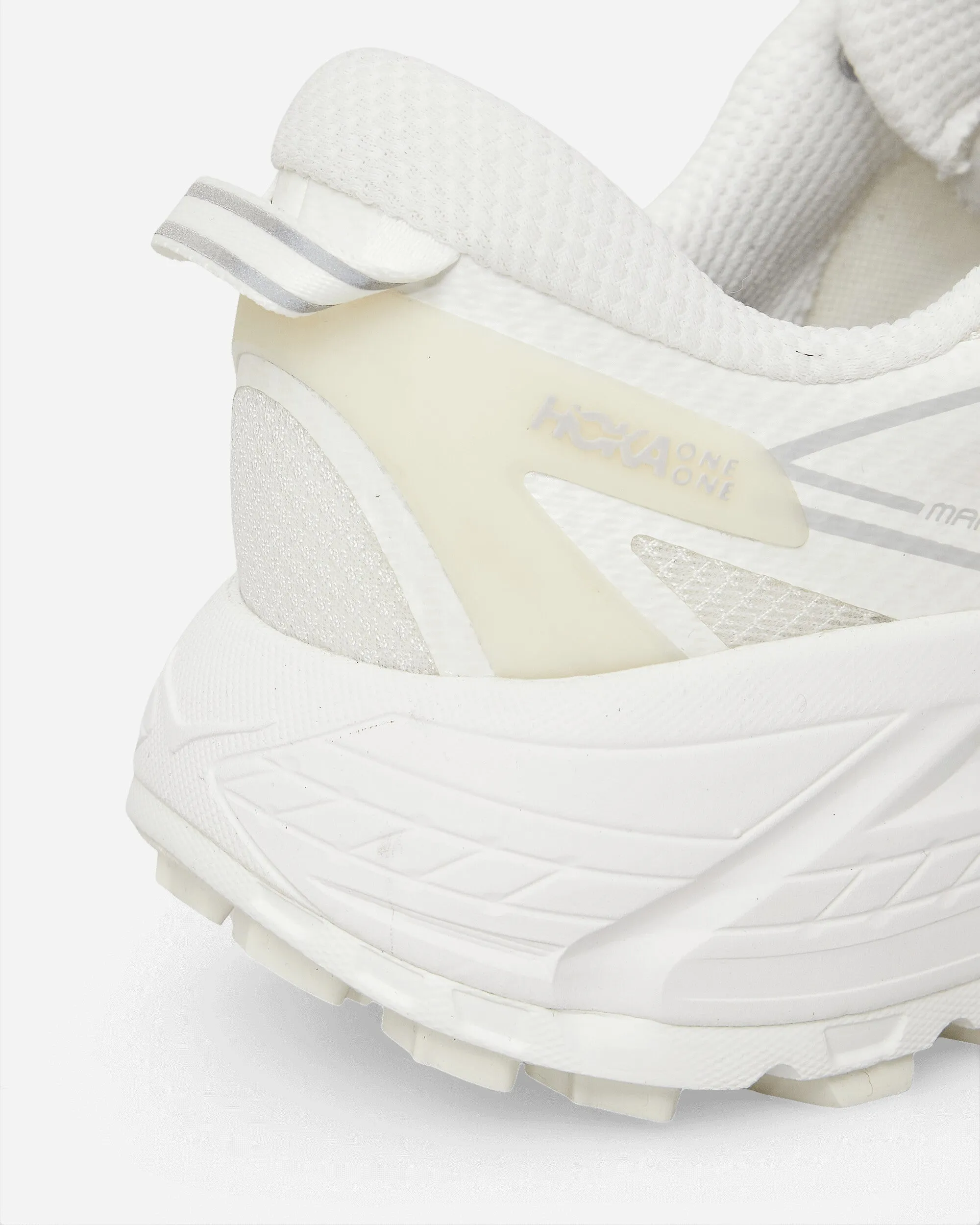 Mafate Speed 2 Sneakers White / Lunar Rock Max Cushion Trainers