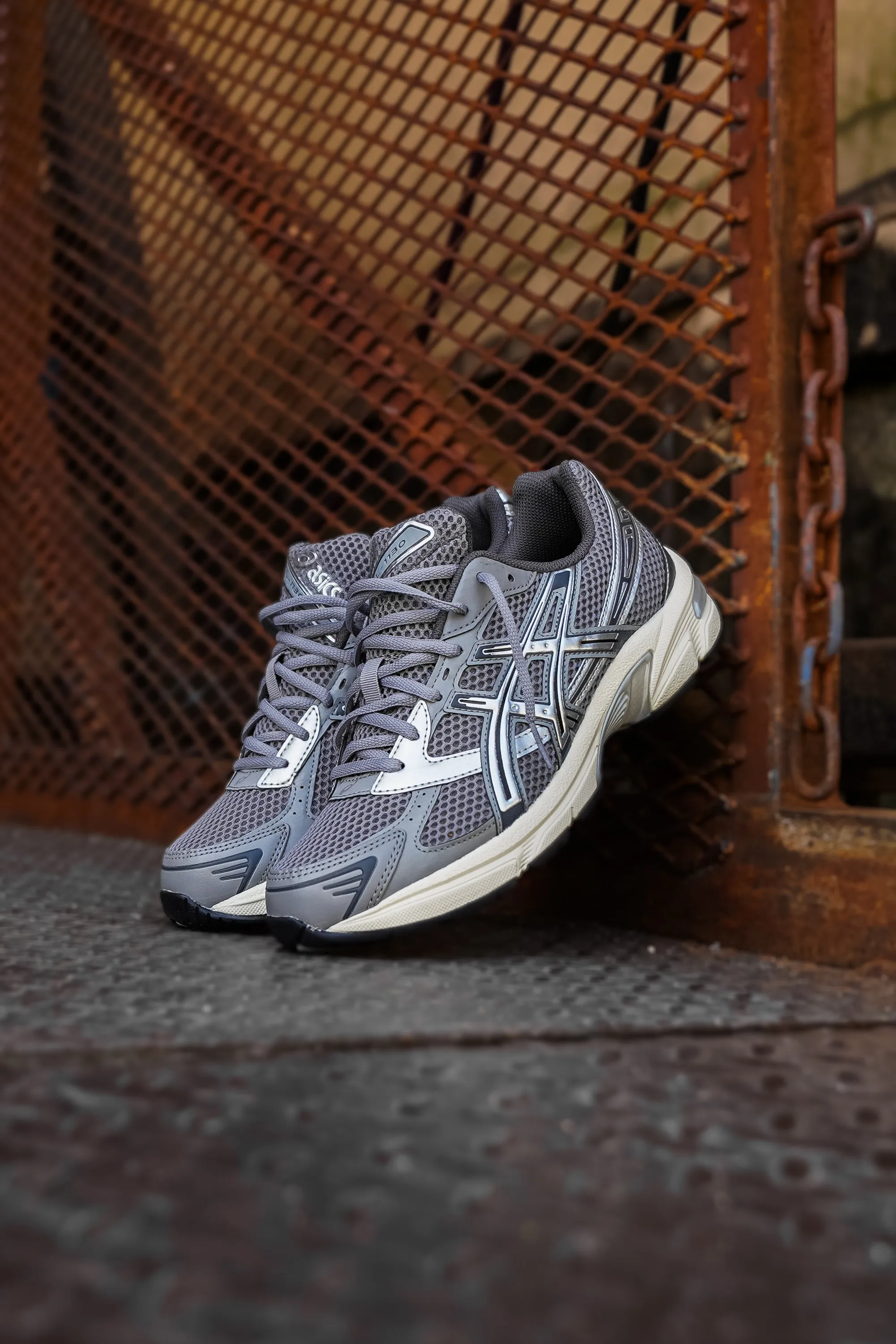 Mens Asics Gel-1130 (Clay Grey/Pure Silver) running shoe close-up shots