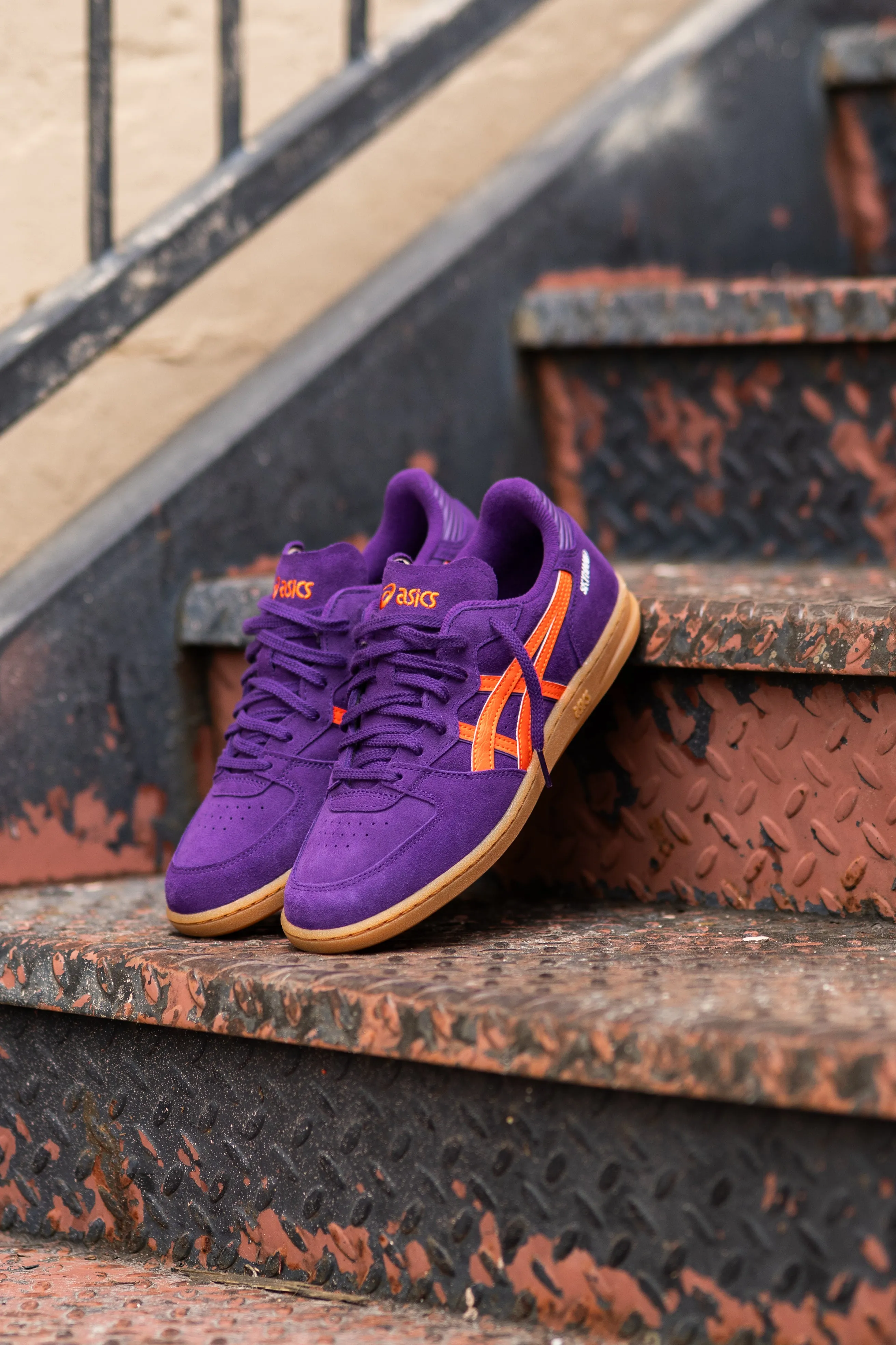 Men's Asics Skyhand OG (Midnight Plum/Koi) running shoe close-up shots