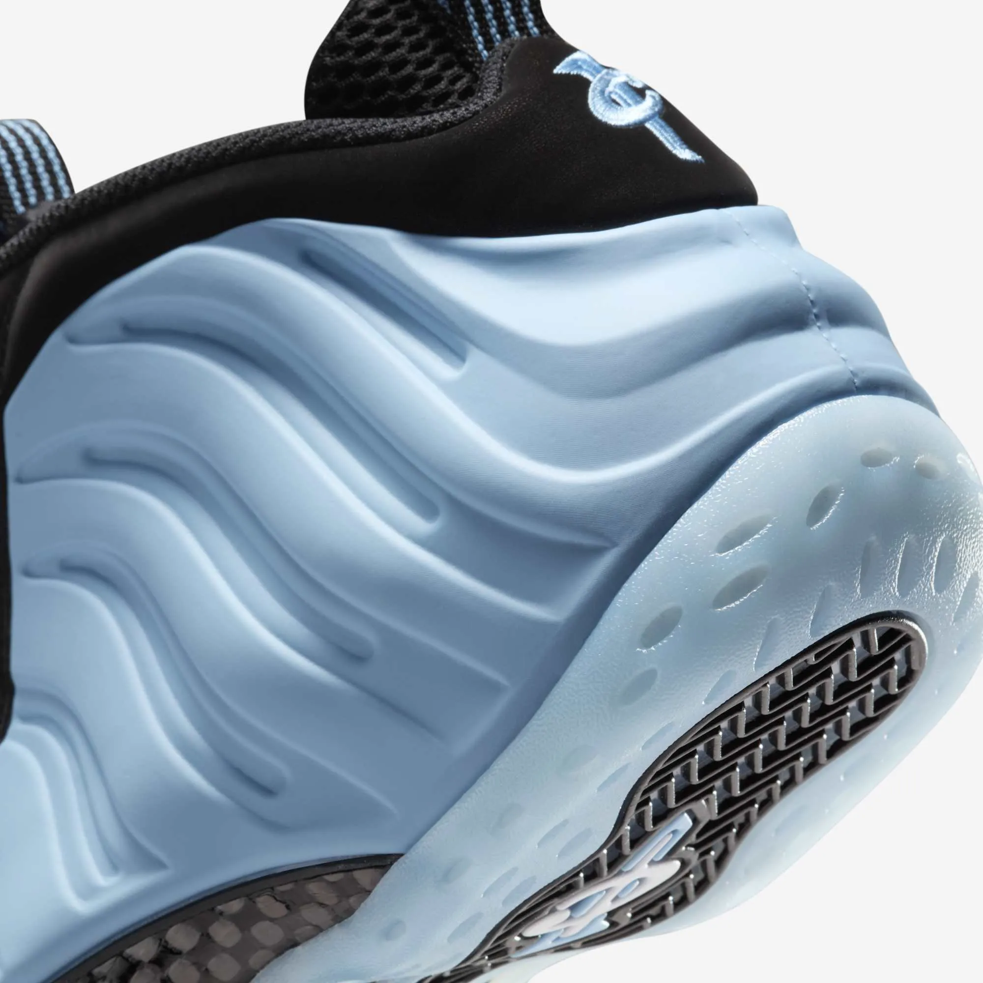 (Men's) Nike Air Foamposite One 'Psychic Blue / UNC' (2025) HJ6014-400 Nike Comfort Fit Lifestyle Shoes