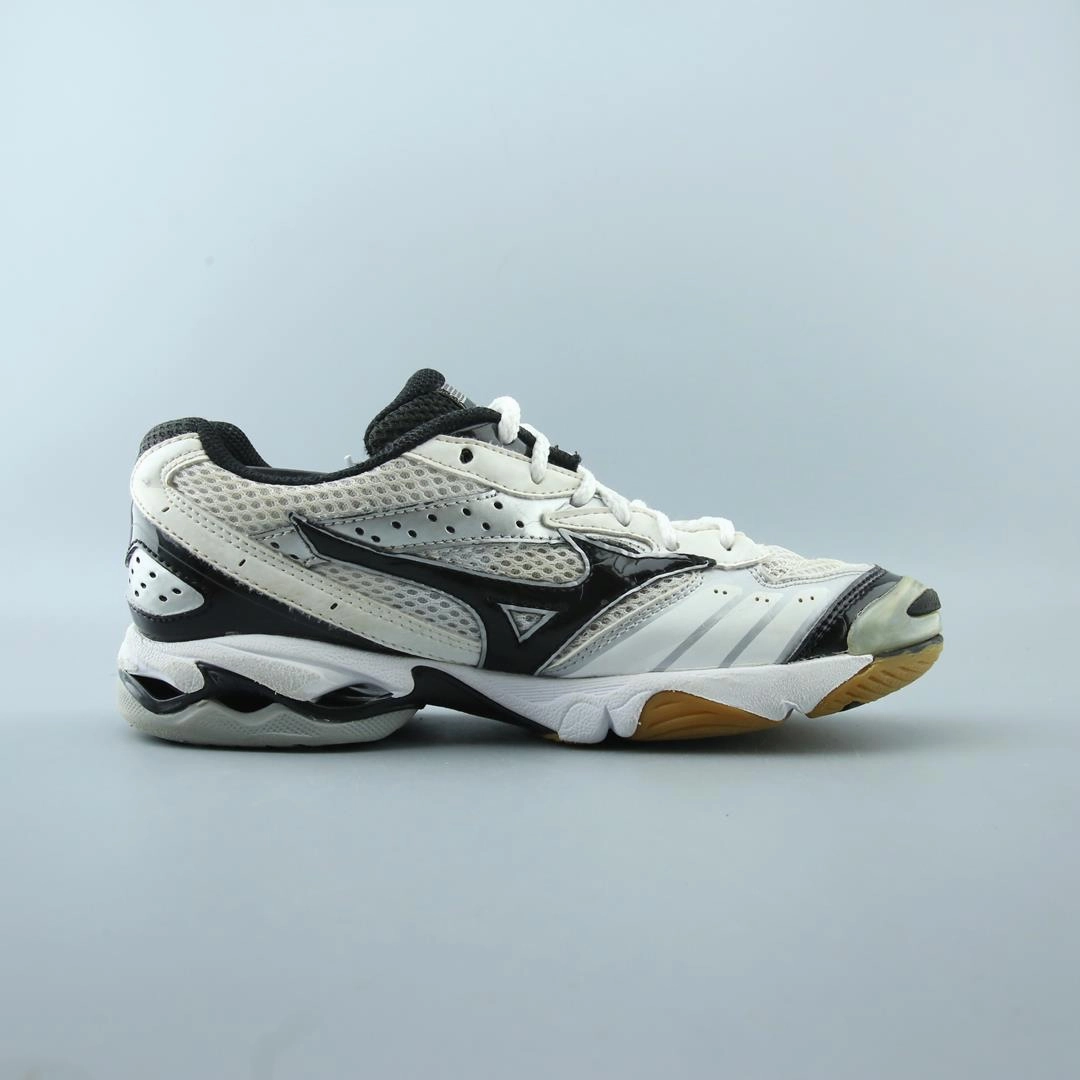 MIZUNO WAVE BOLT 5 Mizuno sport shoe styles