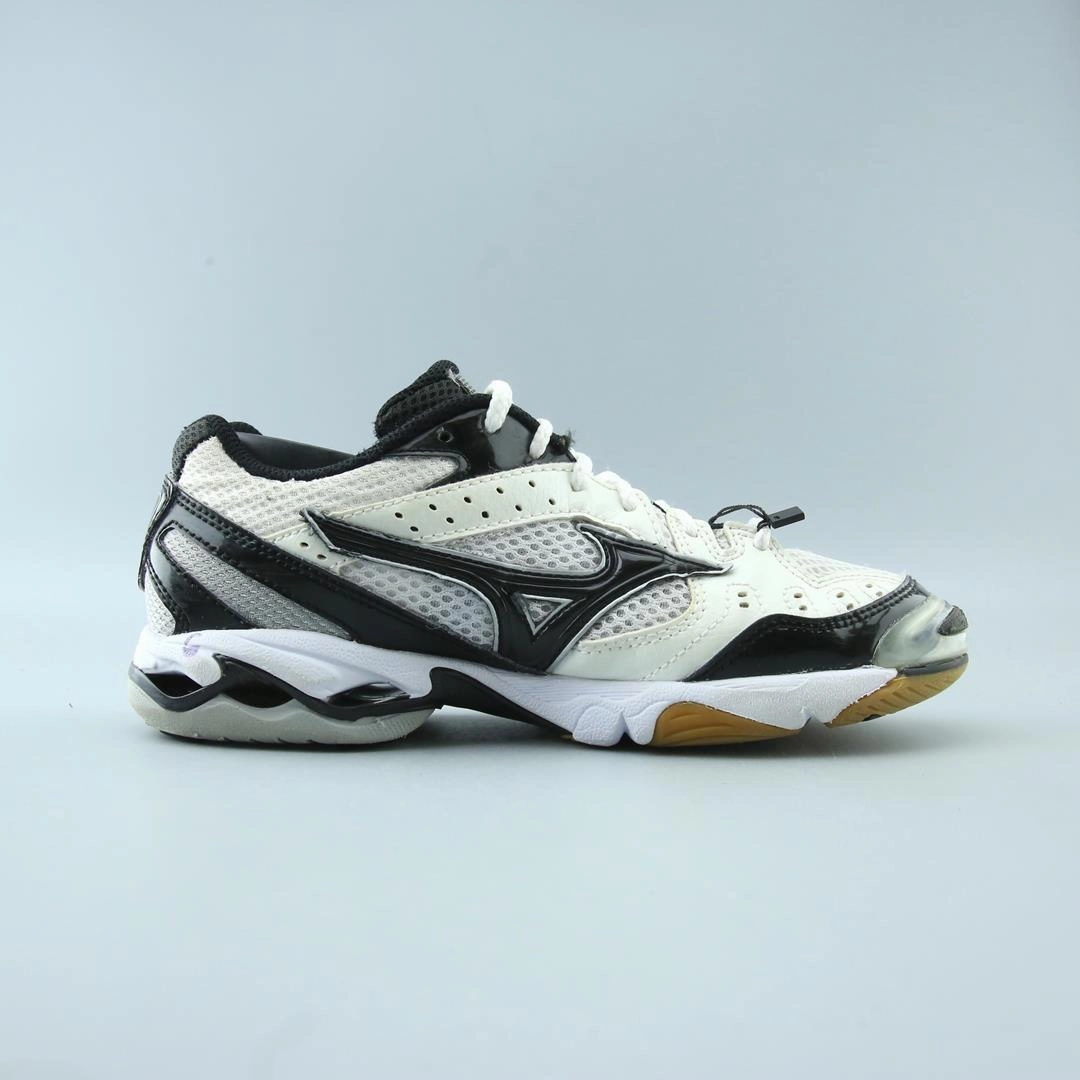 MIZUNO WAVE BOLT 5 Mizuno sport shoe styles