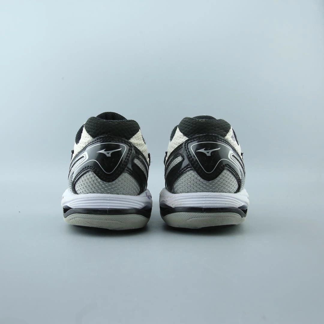 MIZUNO WAVE BOLT 5 Mizuno sport shoe styles