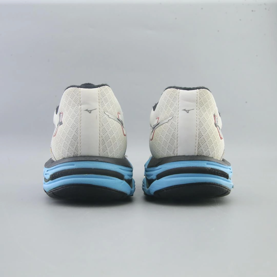 MIZUNO WAVE INSPIRE 10 Mizuno sport shoe styles