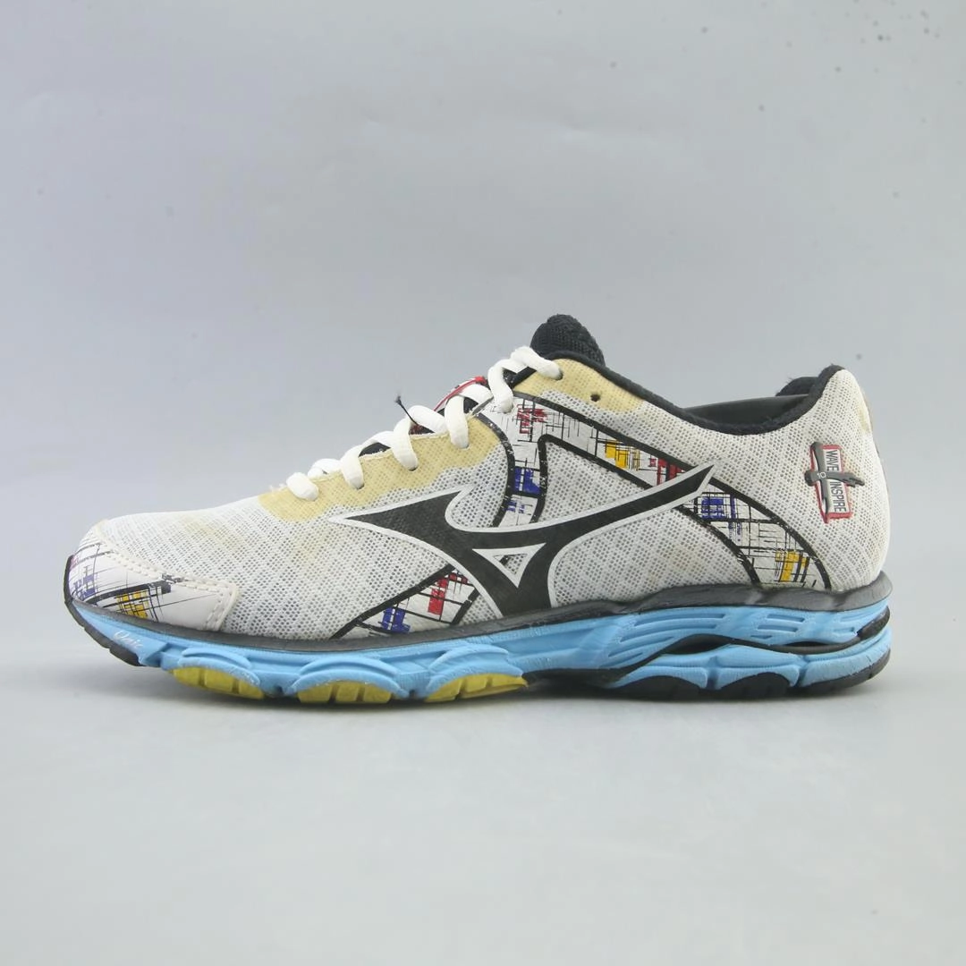 MIZUNO WAVE INSPIRE 10 Mizuno sporty athletic shoe styles