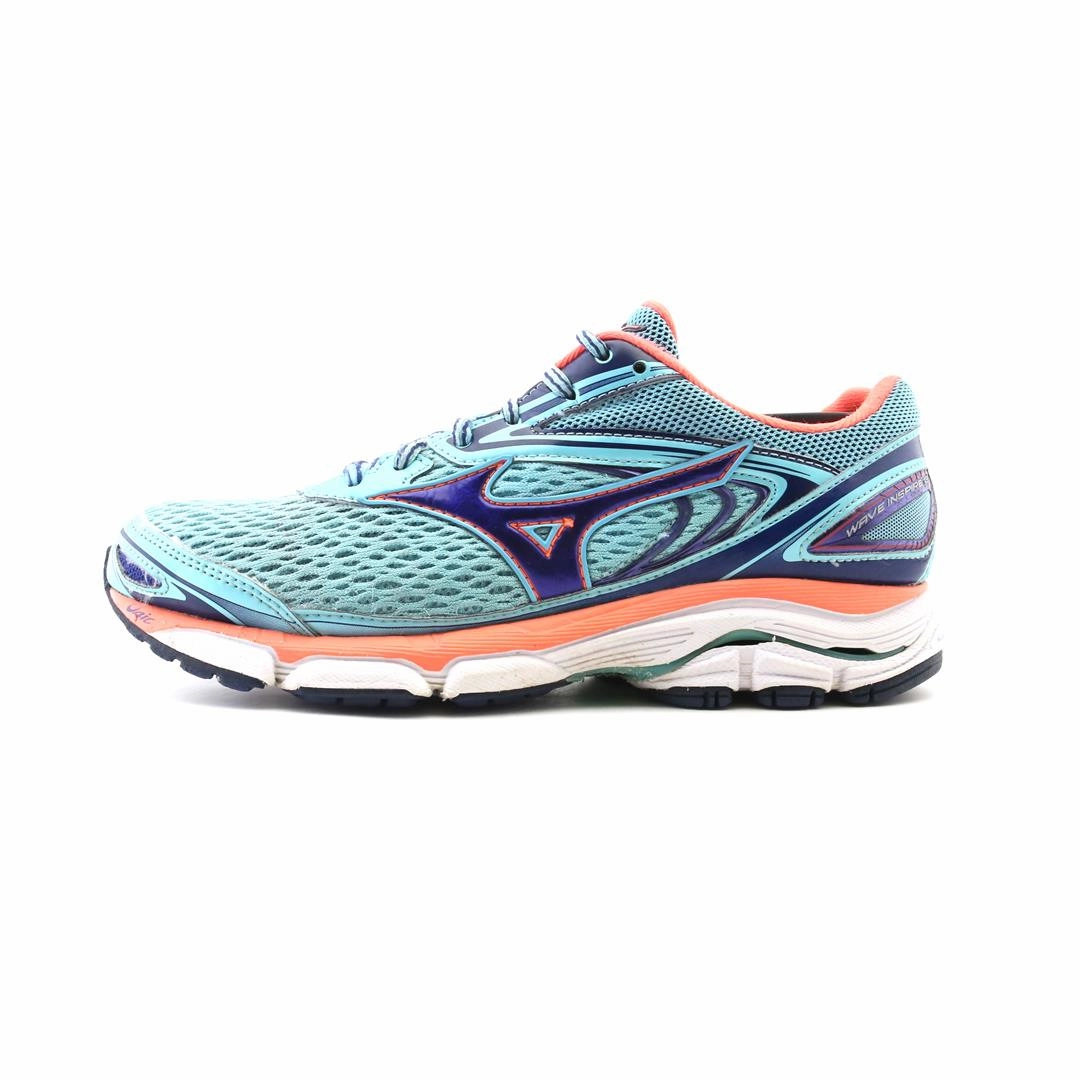 MIZUNO WAVE INSPIRE 13 Mizuno sporty athletic shoe styles