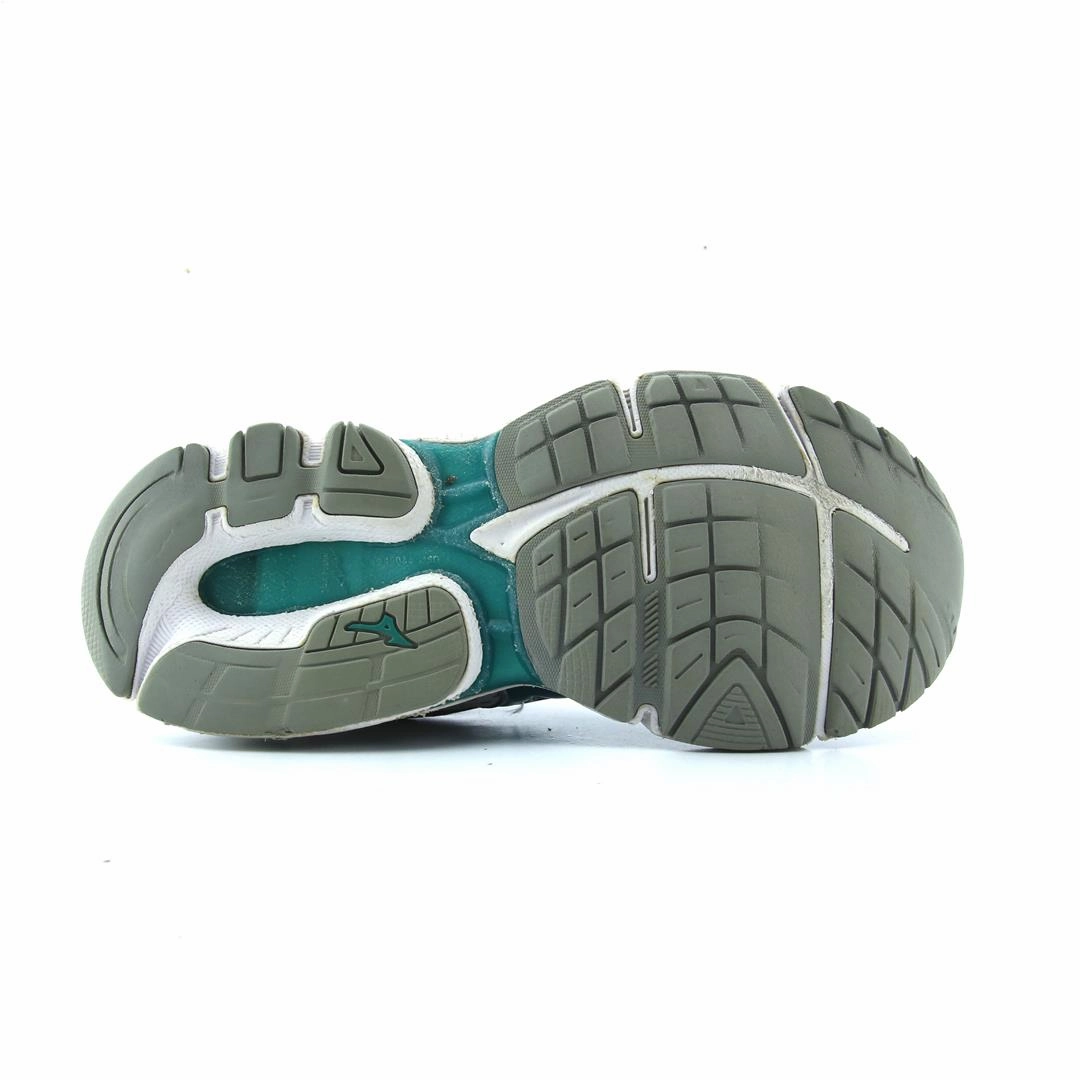 MIZUNO WAVE INSPIRE 13 Mizuno sport shoe styles