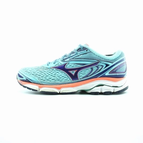 MIZUNO WAVE INSPIRE 13 Mizuno sporty athletic shoe styles