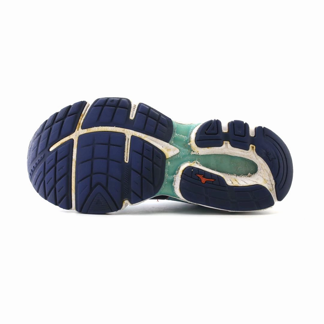 MIZUNO WAVE INSPIRE 13 Mizuno sport shoe styles