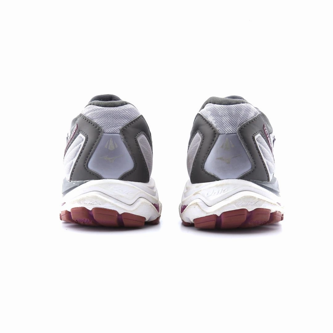 MIZUNO WAVE INSPIRE 14 Mizuno sport shoe styles