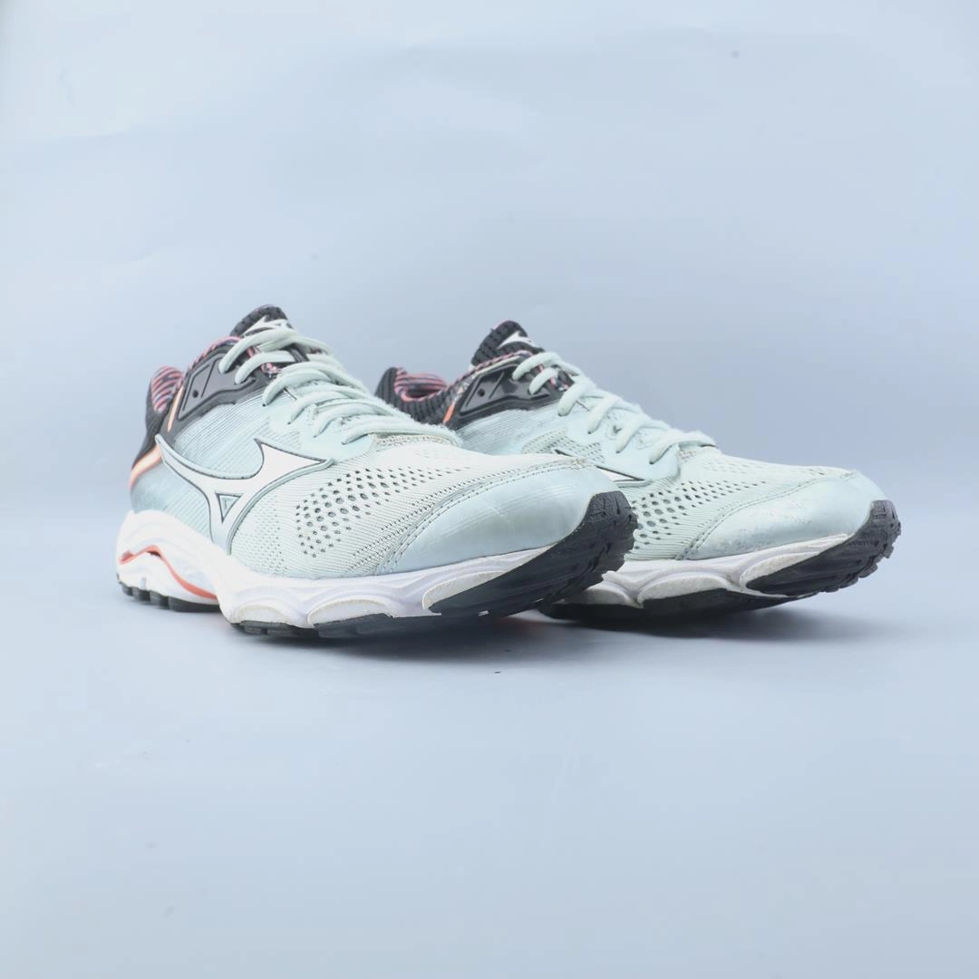 MIZUNO WAVE INSPIRE 15 Mizuno sport shoe styles