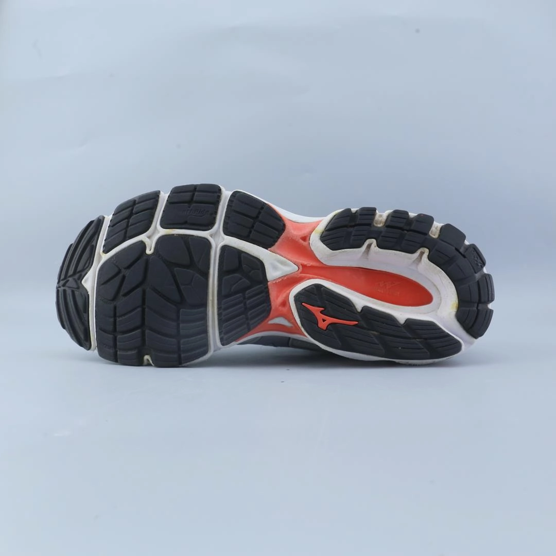 MIZUNO WAVE INSPIRE 15 Mizuno sport shoe styles