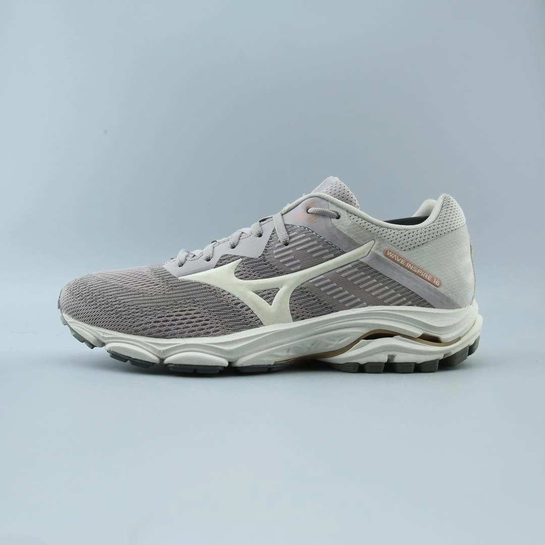 MIZUNO WAVE INSPIRE 16 Mizuno sporty athletic shoe styles