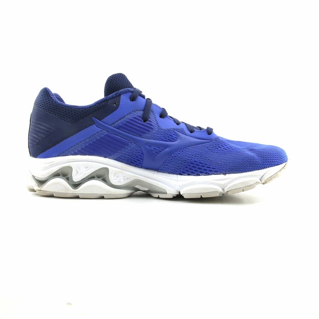 MIZUNO WAVE INSPIRE 16 Mizuno sport shoe styles