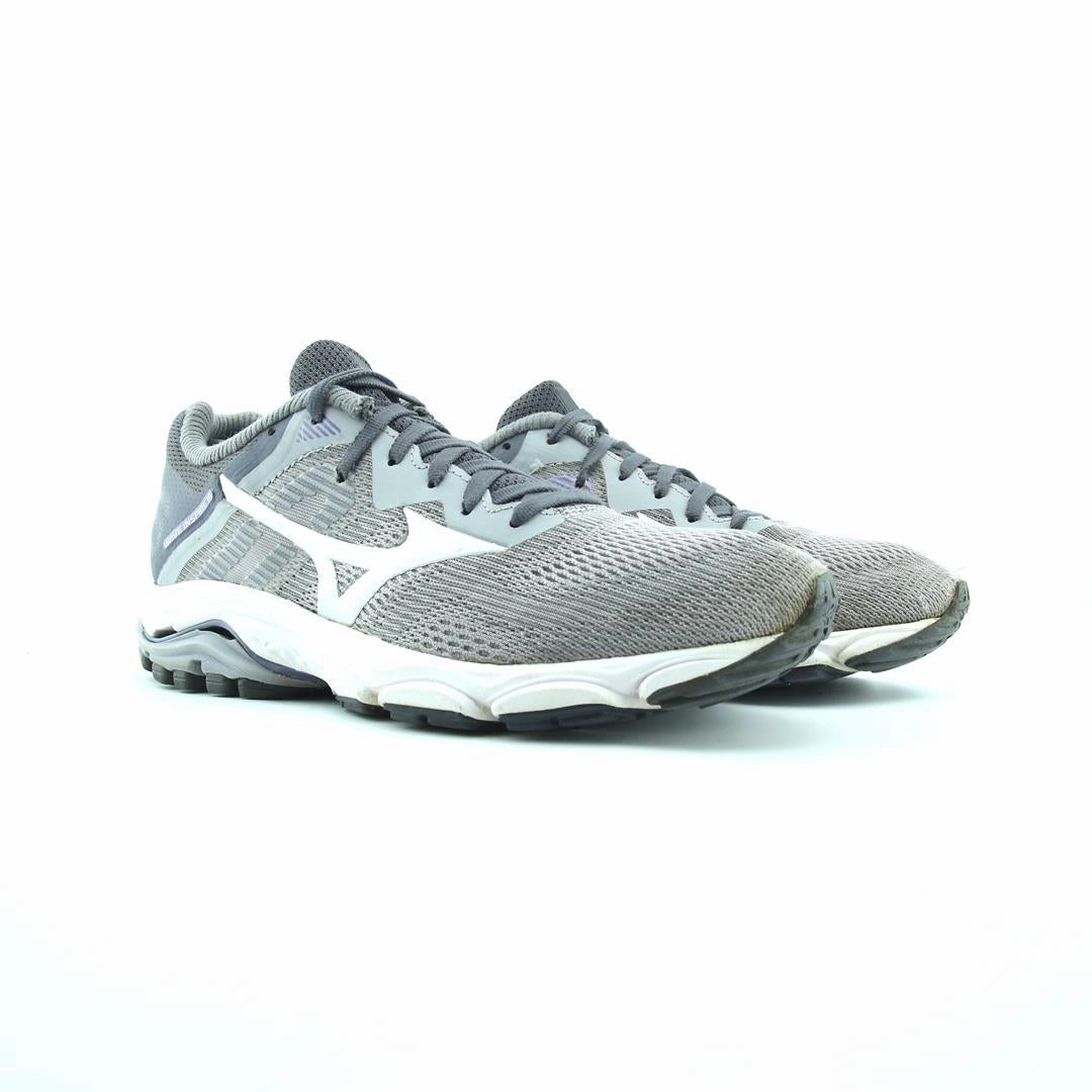 MIZUNO WAVE INSPIRE 16 Mizuno sport shoe styles