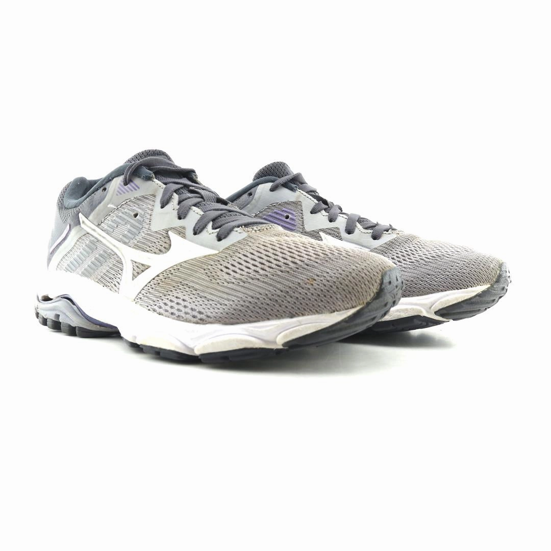MIZUNO WAVE INSPIRE 16 Mizuno sport shoe styles