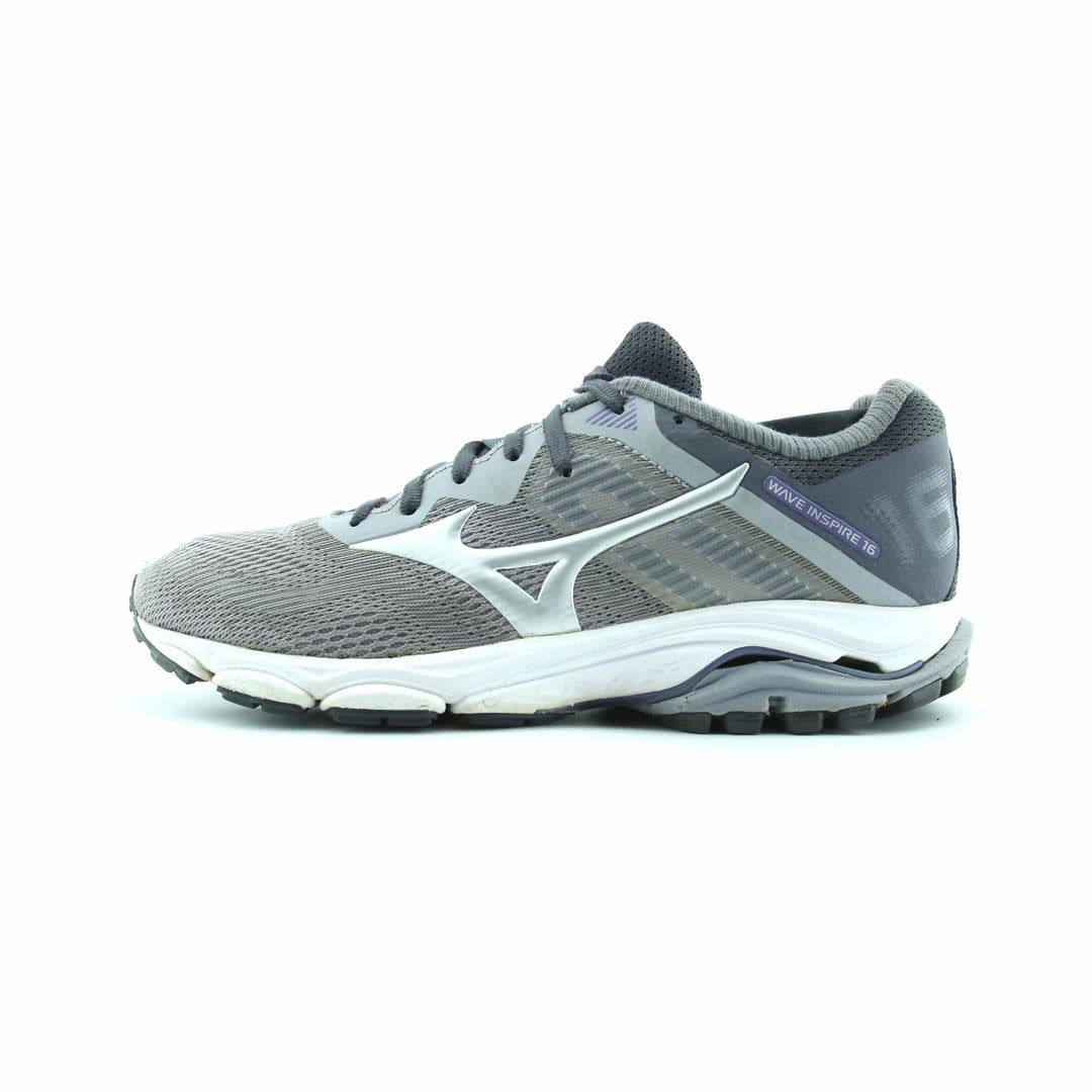 MIZUNO WAVE INSPIRE 16 Mizuno sporty athletic shoe styles