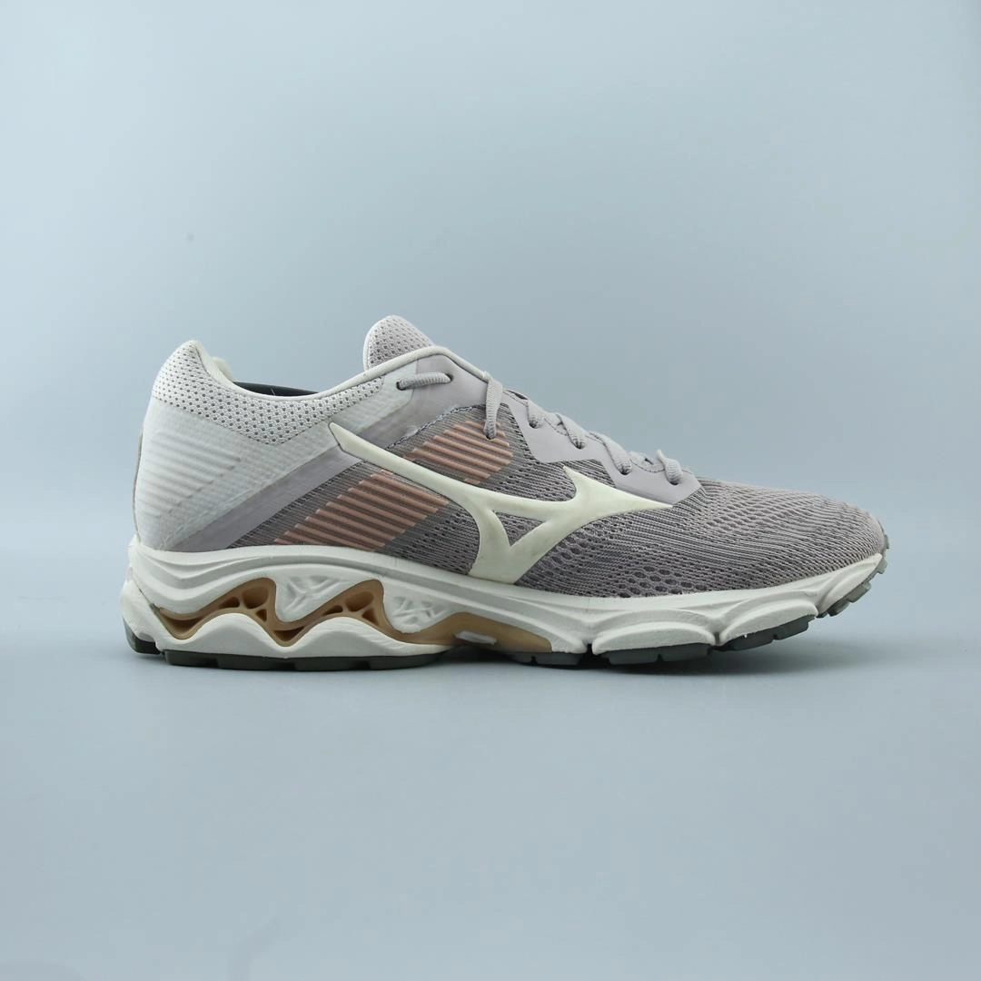 MIZUNO WAVE INSPIRE 16 Mizuno sport shoe styles