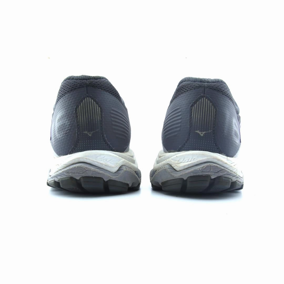 MIZUNO WAVE INSPIRE 16 Mizuno sport shoe styles