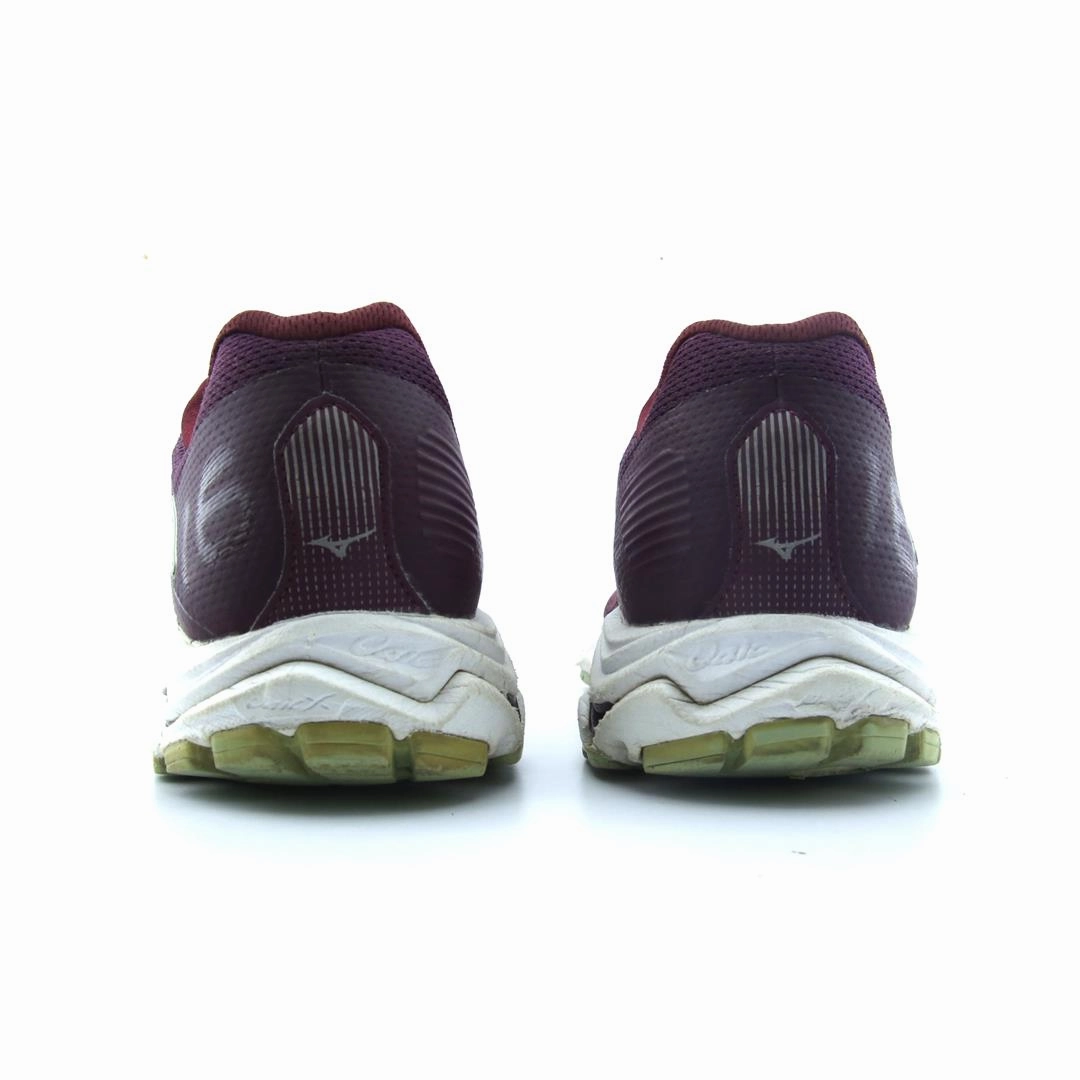 MIZUNO WAVE INSPIRE 16 Mizuno sport shoe styles