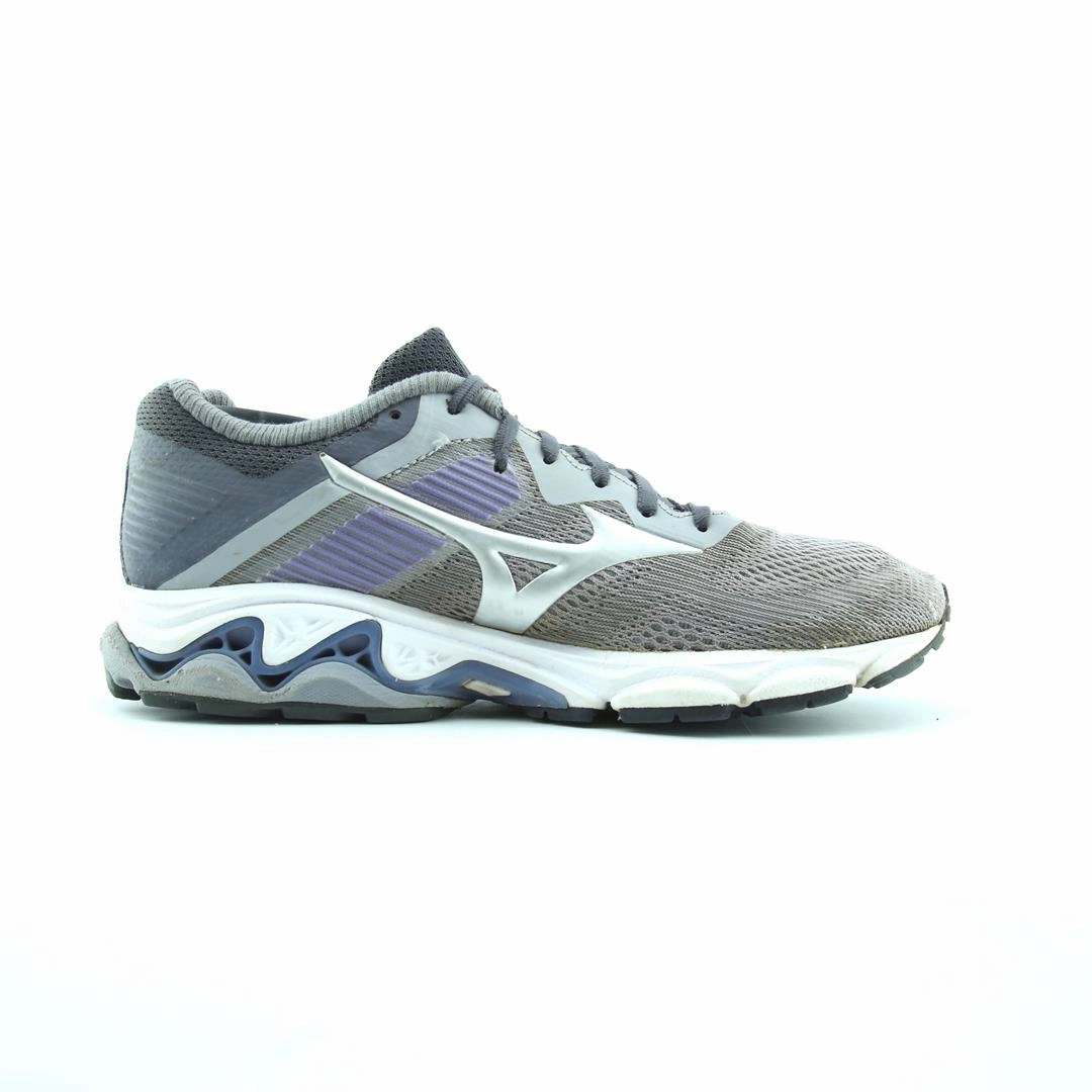 MIZUNO WAVE INSPIRE 16 Mizuno sport shoe styles