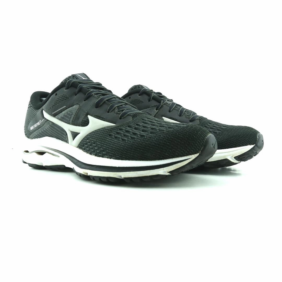 MIZUNO WAVE INSPIRE 17 Mizuno sport shoe styles