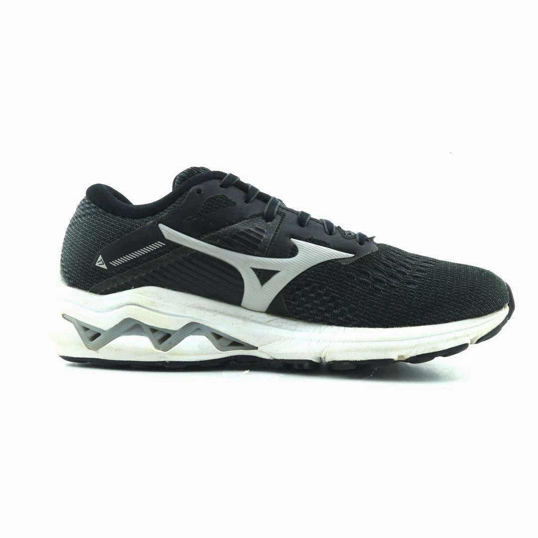 MIZUNO WAVE INSPIRE 17 Mizuno sport shoe styles