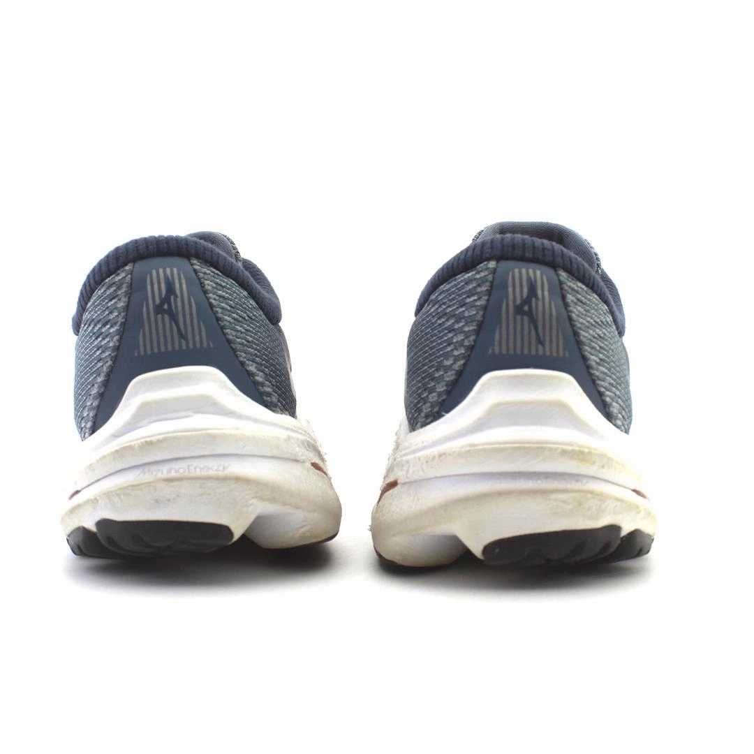 MIZUNO WAVE INSPIRE 17 Mizuno sport shoe styles