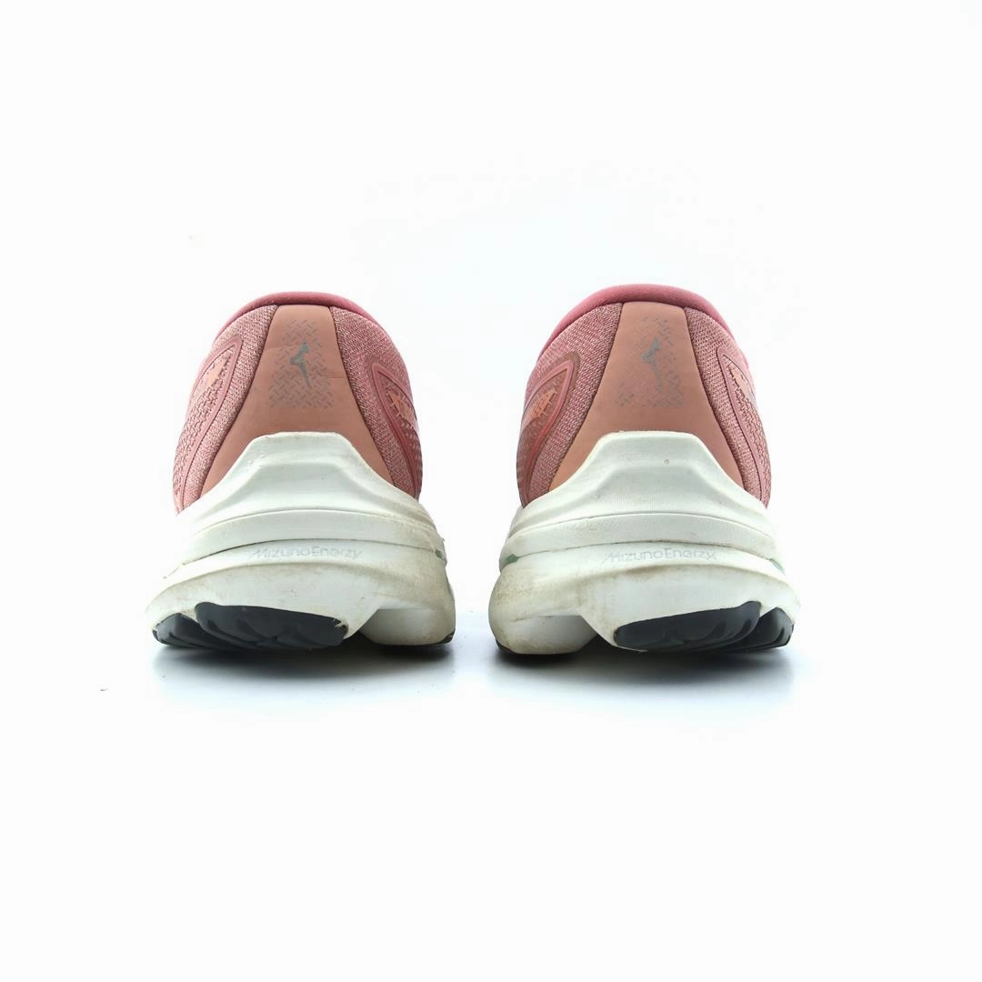 MIZUNO WAVE INSPIRE 18 Mizuno sport shoe styles